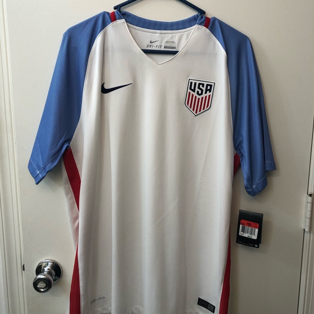 Nike Men’s USA Soccer Team Jersey